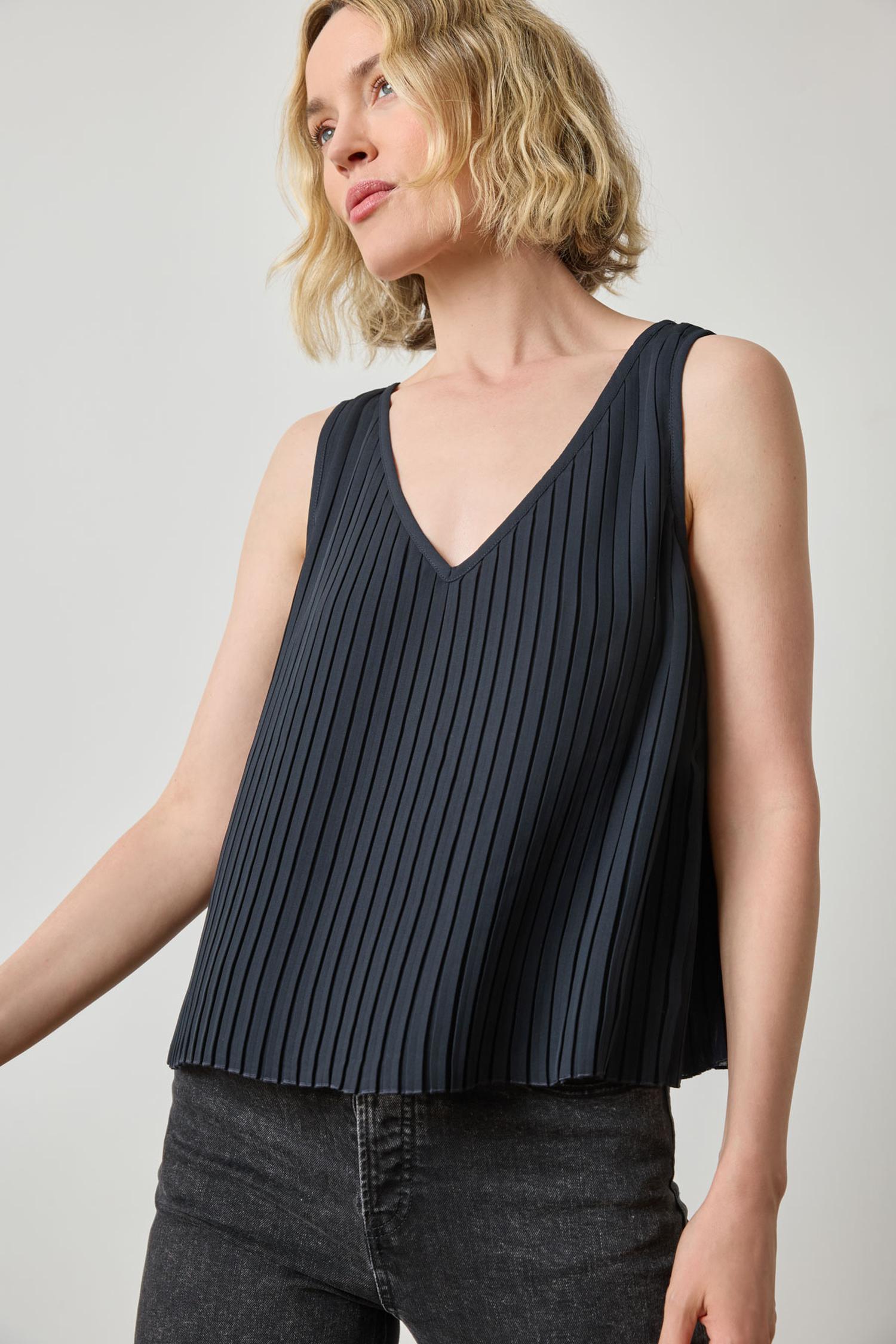 Pleated V-Neck Shell Womens Top Black A1