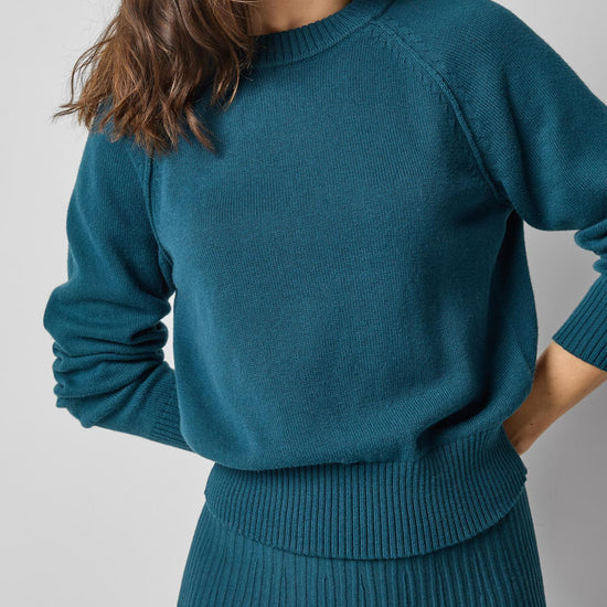 Raglan Sleeve Pullover in color Deep Sea Image A3
