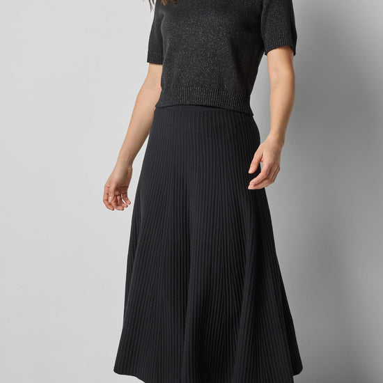 Flared Knit Skirt in color Black Image A4