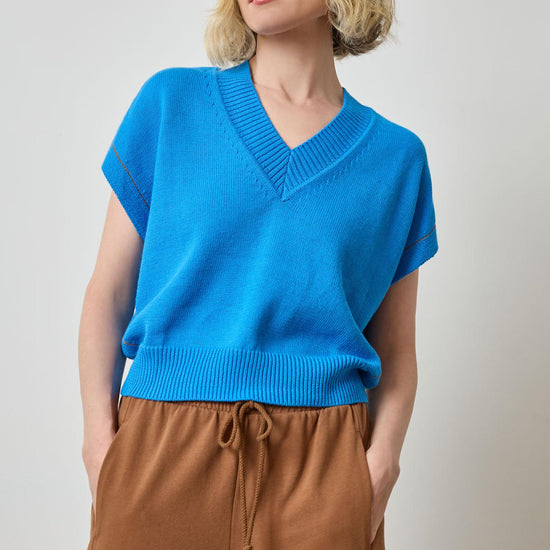 V-Neck Wedge Sweater in color Dutch Blue Image A1