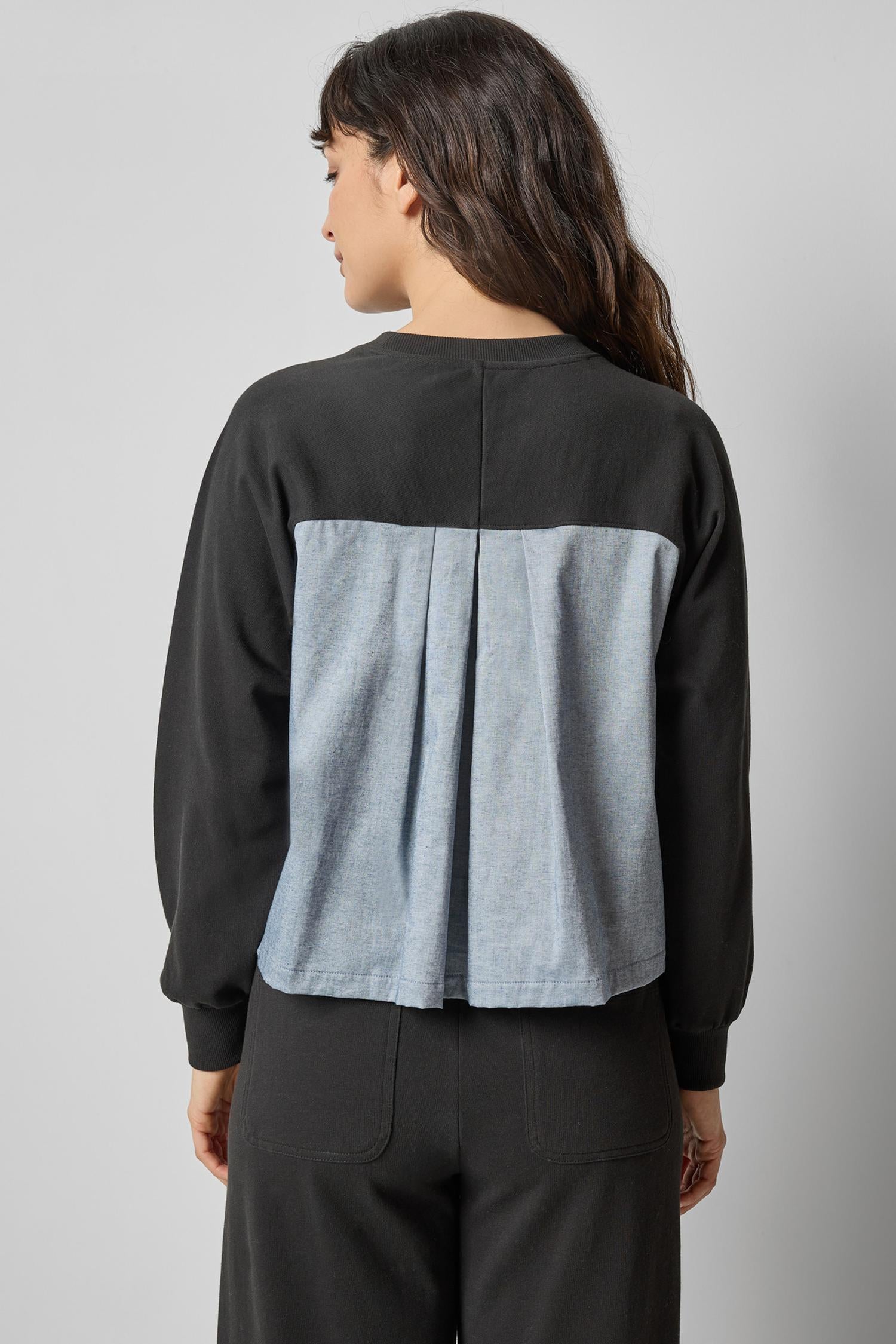 Pleat Back Crewneck in color Black Image A2