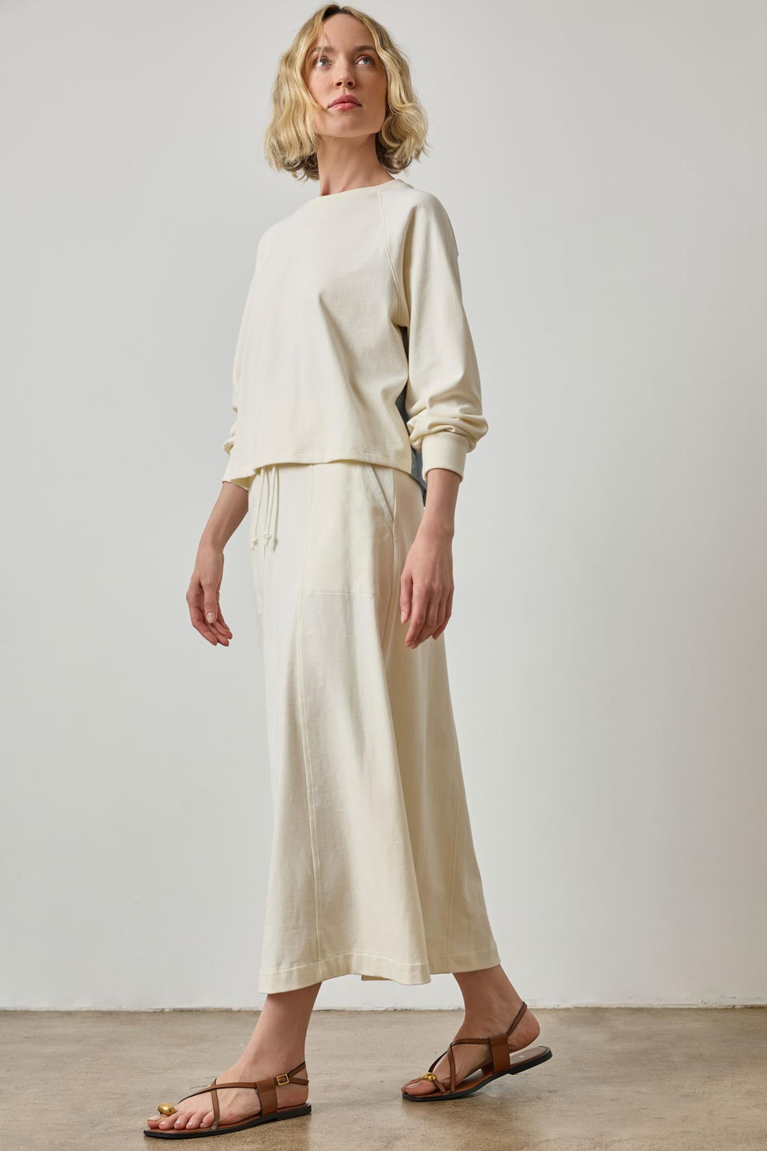 Pleat Back Crewneck in color Magnolia Image A3