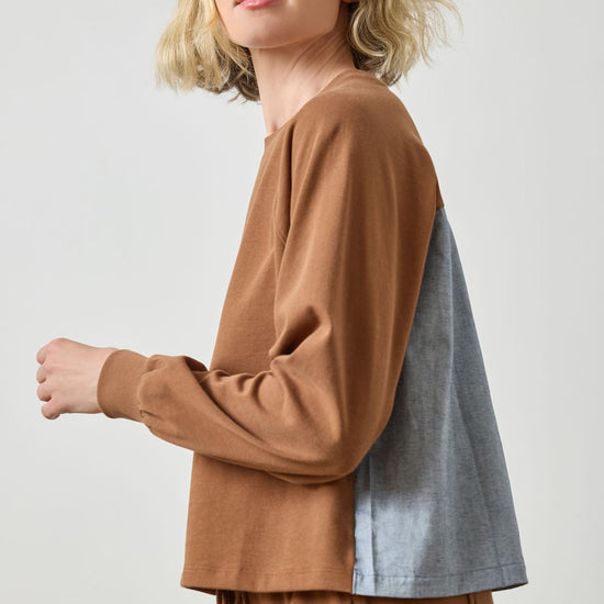 Pleat Back Crewneck in color Toffee Image A3
