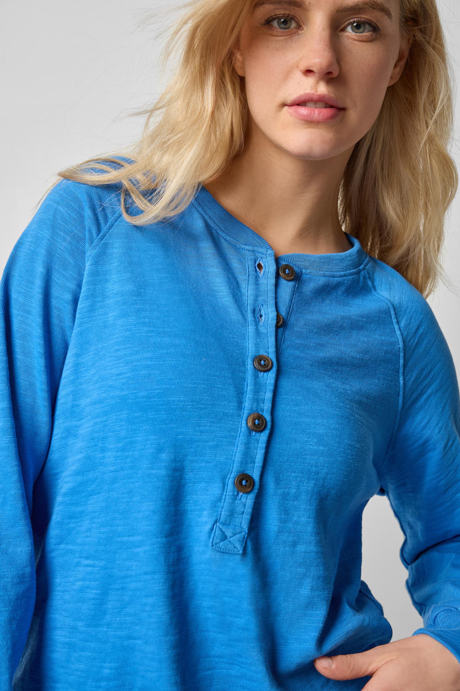 Full Sleeve Henley in color Lapis Image A3