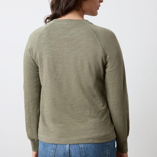 Full Sleeve Henley in color Matcha Image A4
