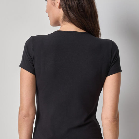 Short Sleeve Crewneck in color Black Image A2