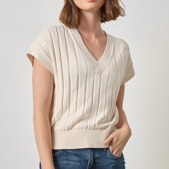 Wide Rib Wedge V-Neck Sweater Womens Sweater Pearl A1