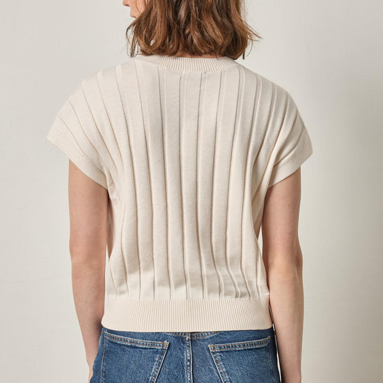 Wide Rib Wedge V-Neck Sweater Womens Sweater Pearl A2