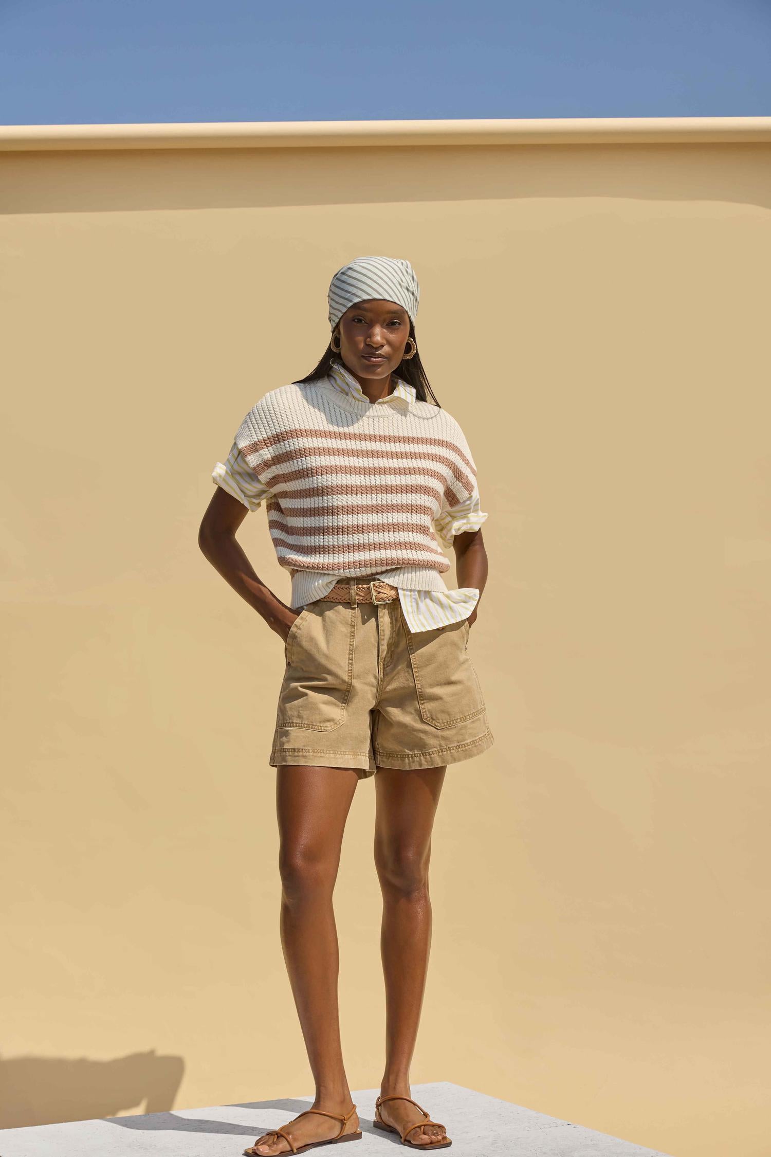 Twill Short in color Buckwheat Image C1