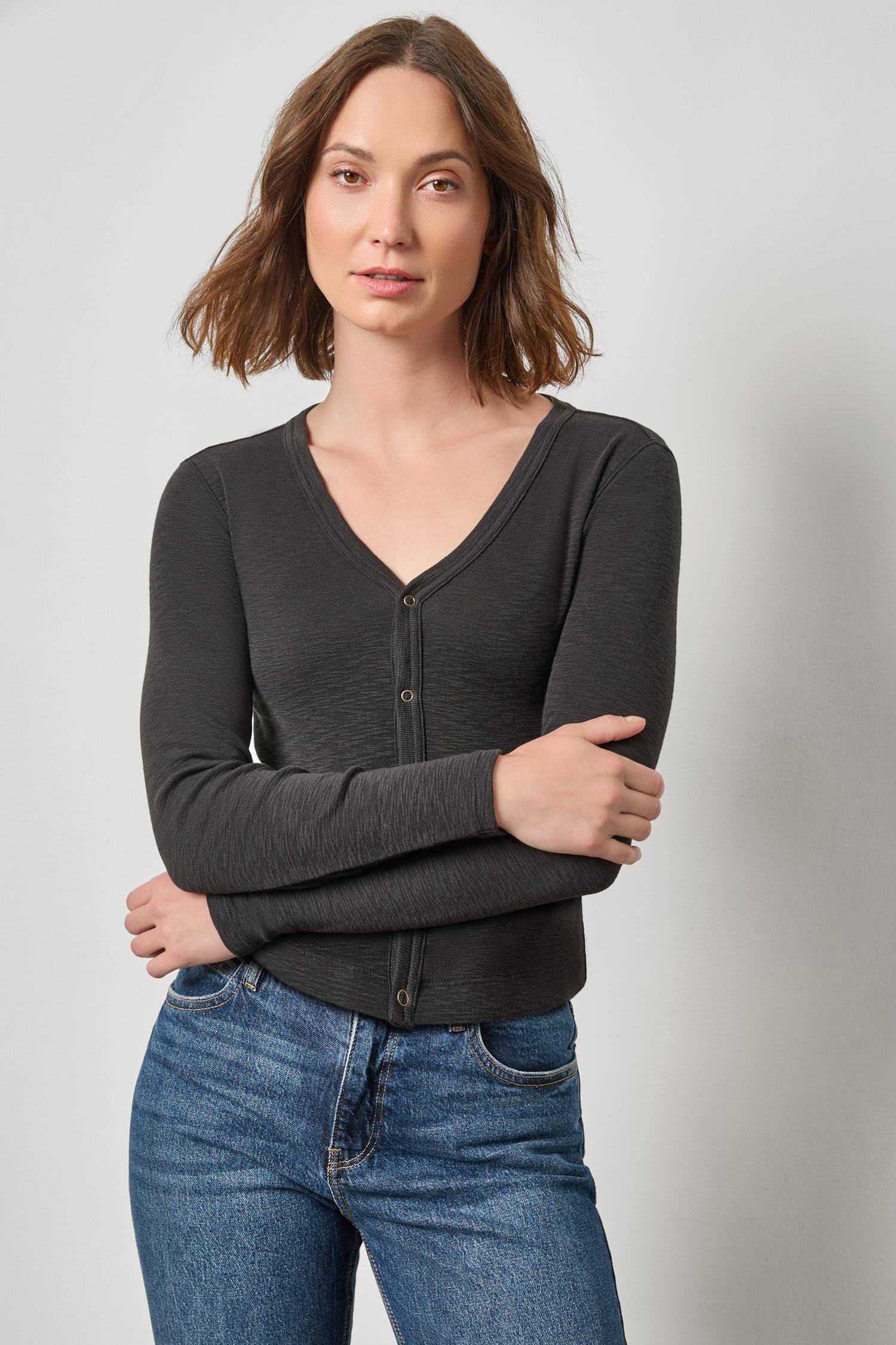 Ribbed Slub Snap V-Neck Womens Top Black A1