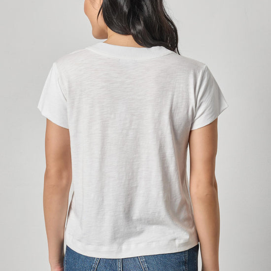 Relaxed Short Sleeve V-Neck Tee Womens Top White A2