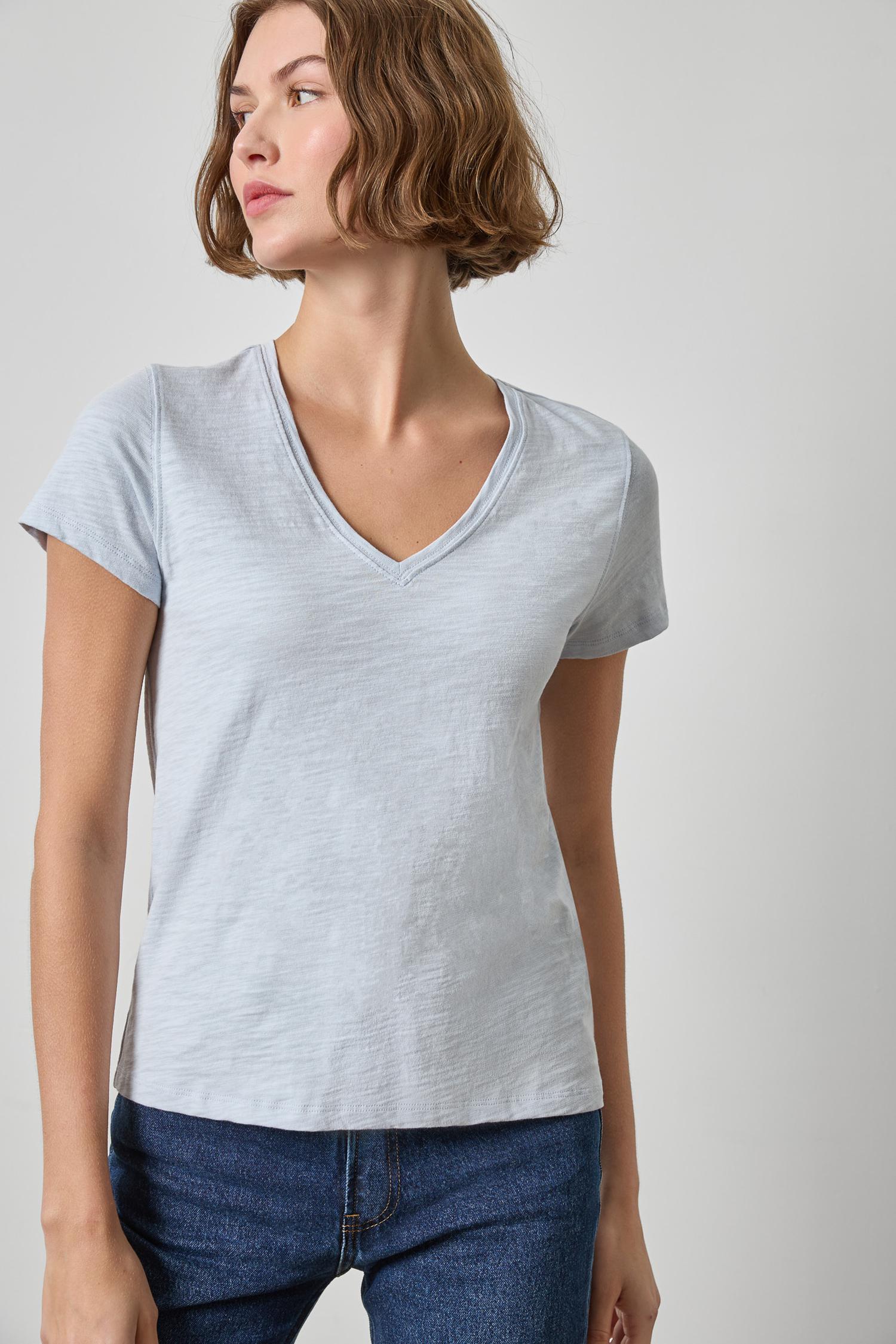 Short Sleeve Back Seam V-Neck Womens Top Glacier A1