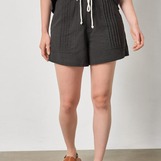 Pintuck Pocket Shorts Womens Short Black A1