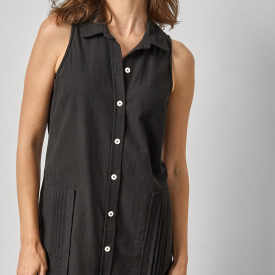 Sleeveless Pleat Pocket Dress Womens Dress Black A1