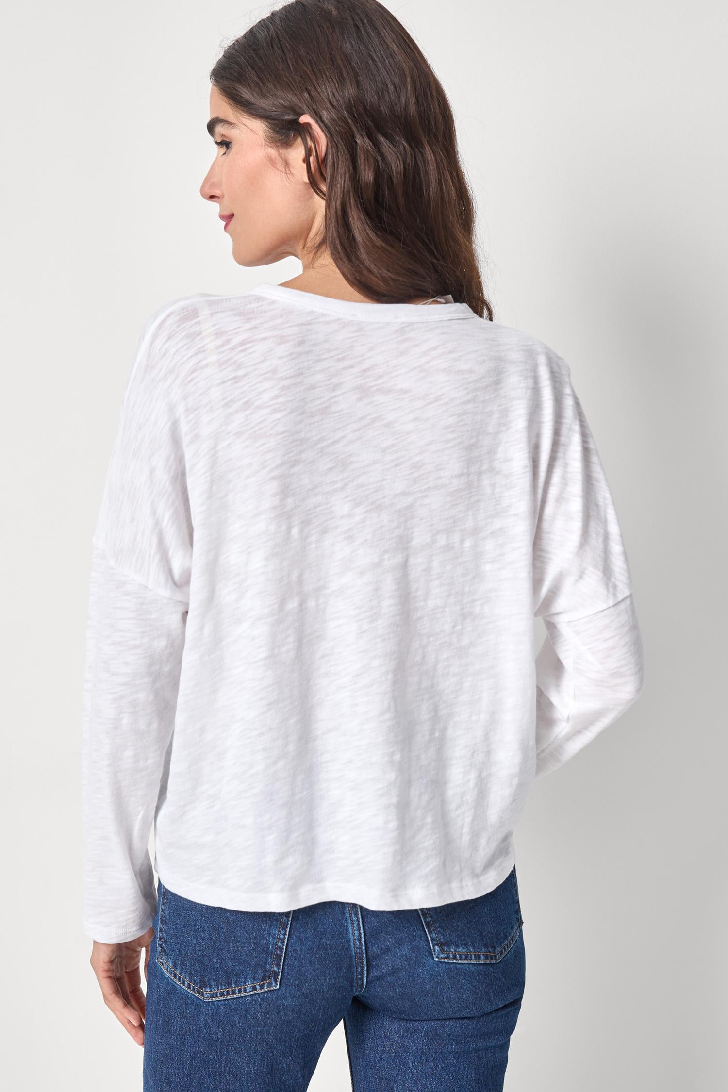 Easy Long Sleeve Beach Tee Womens Top White A2