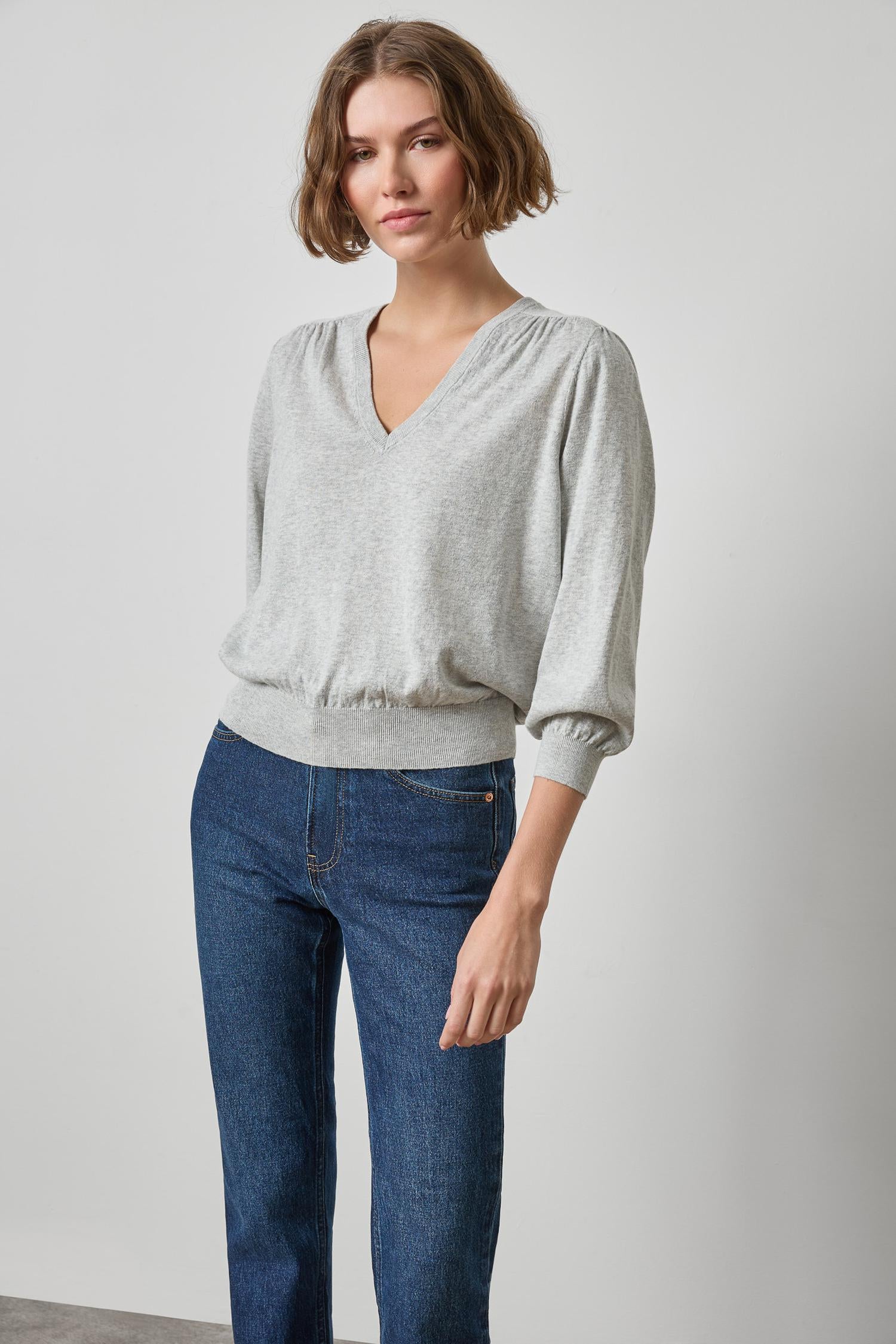 V-Neck Blouson Sweater Womens Sweater Heather Grey A1
