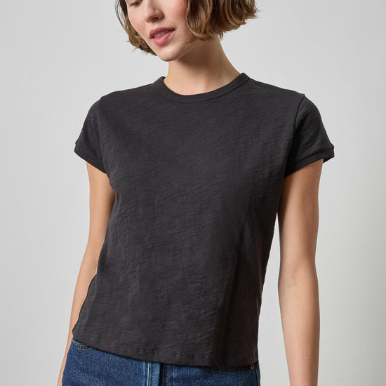 Boxy Cap Sleeve in color Black Image A1