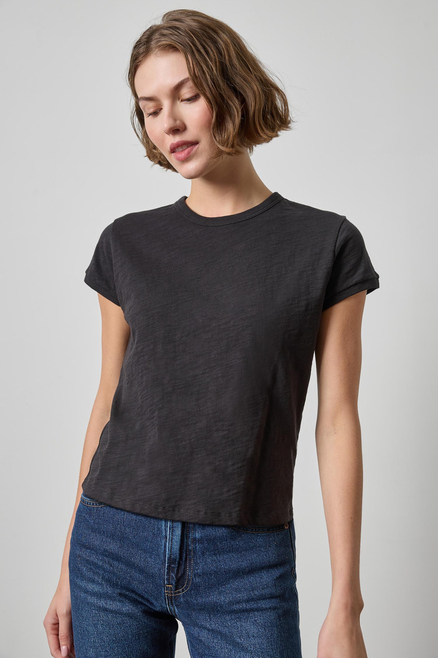 Boxy Cap Sleeve in color Black Image A1