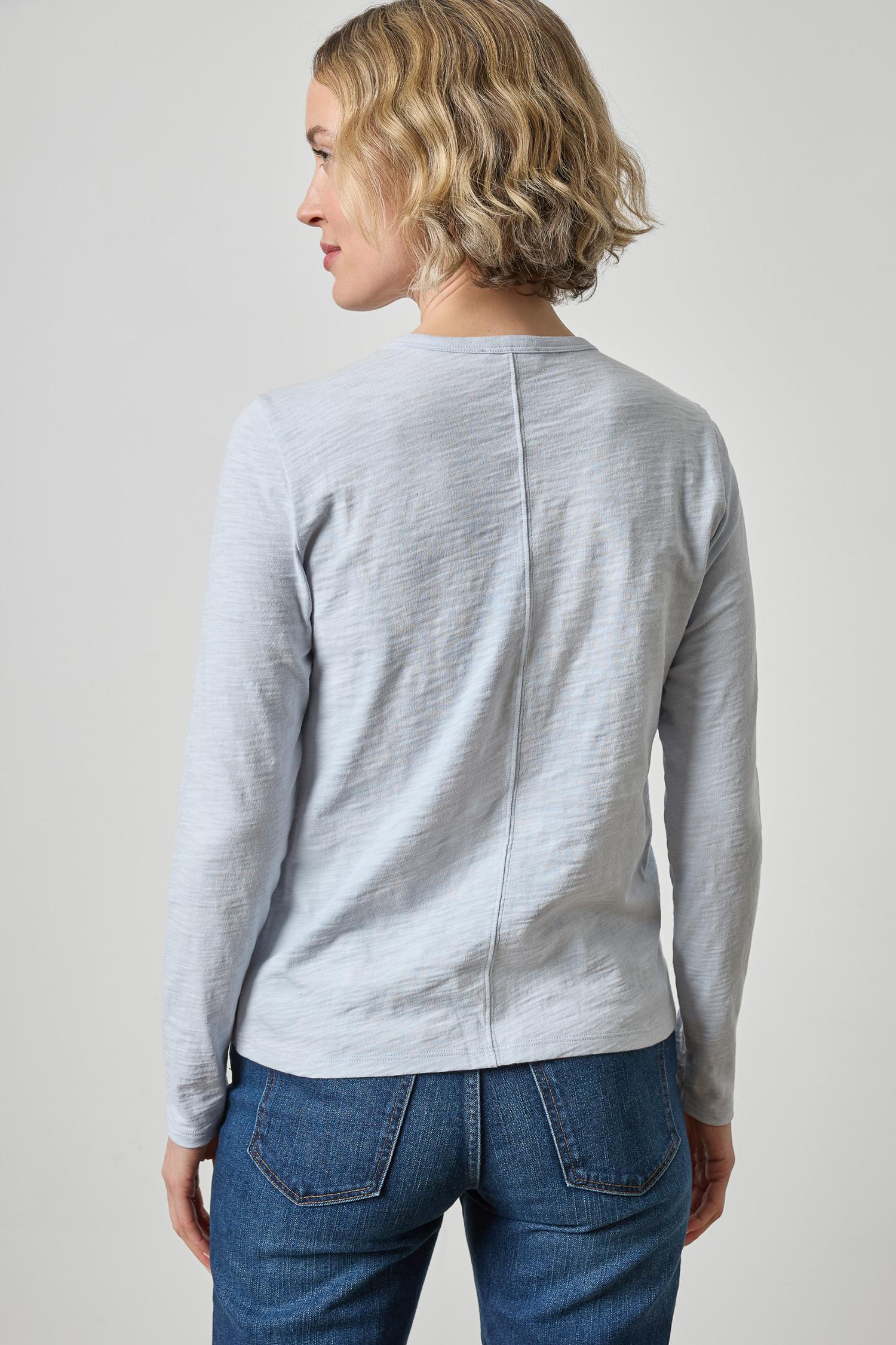 Long Sleeve Crewneck in color Glacier Image A2