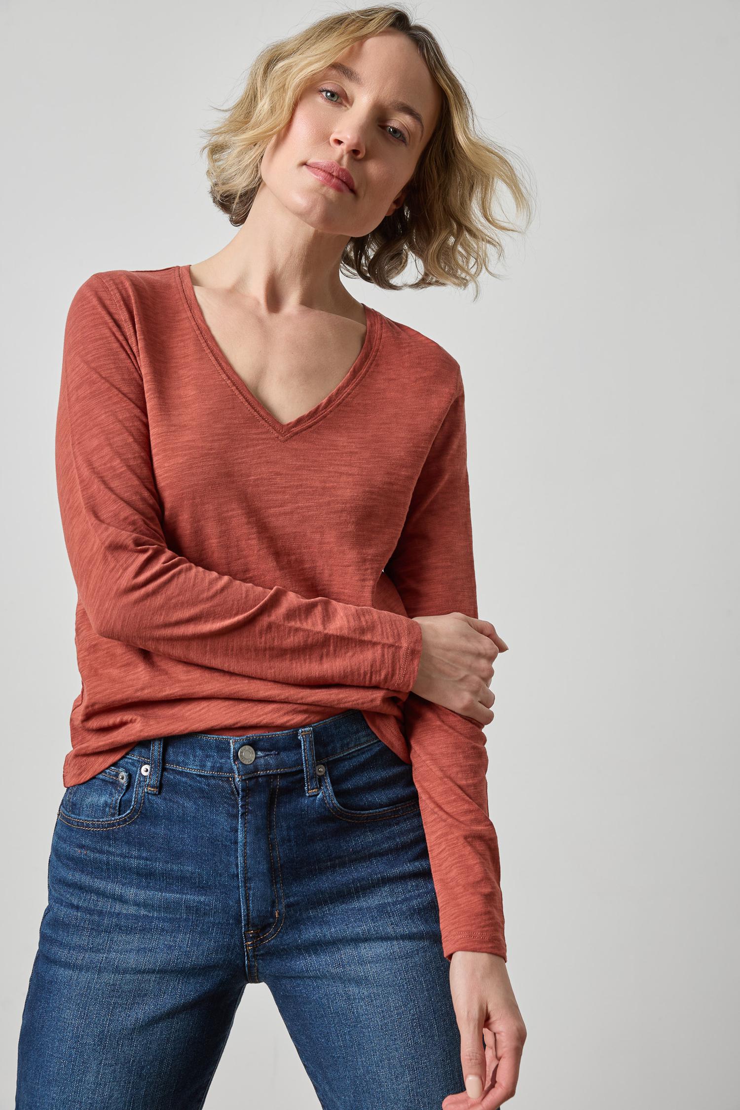 Long Sleeve V-Neck in color Henna Image A1