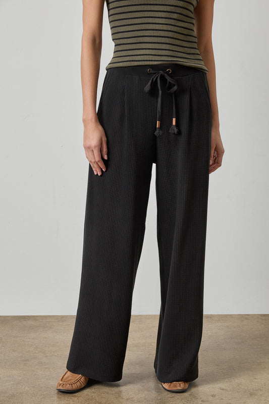 Full Length Pleated Pant Womens Pant Black A1