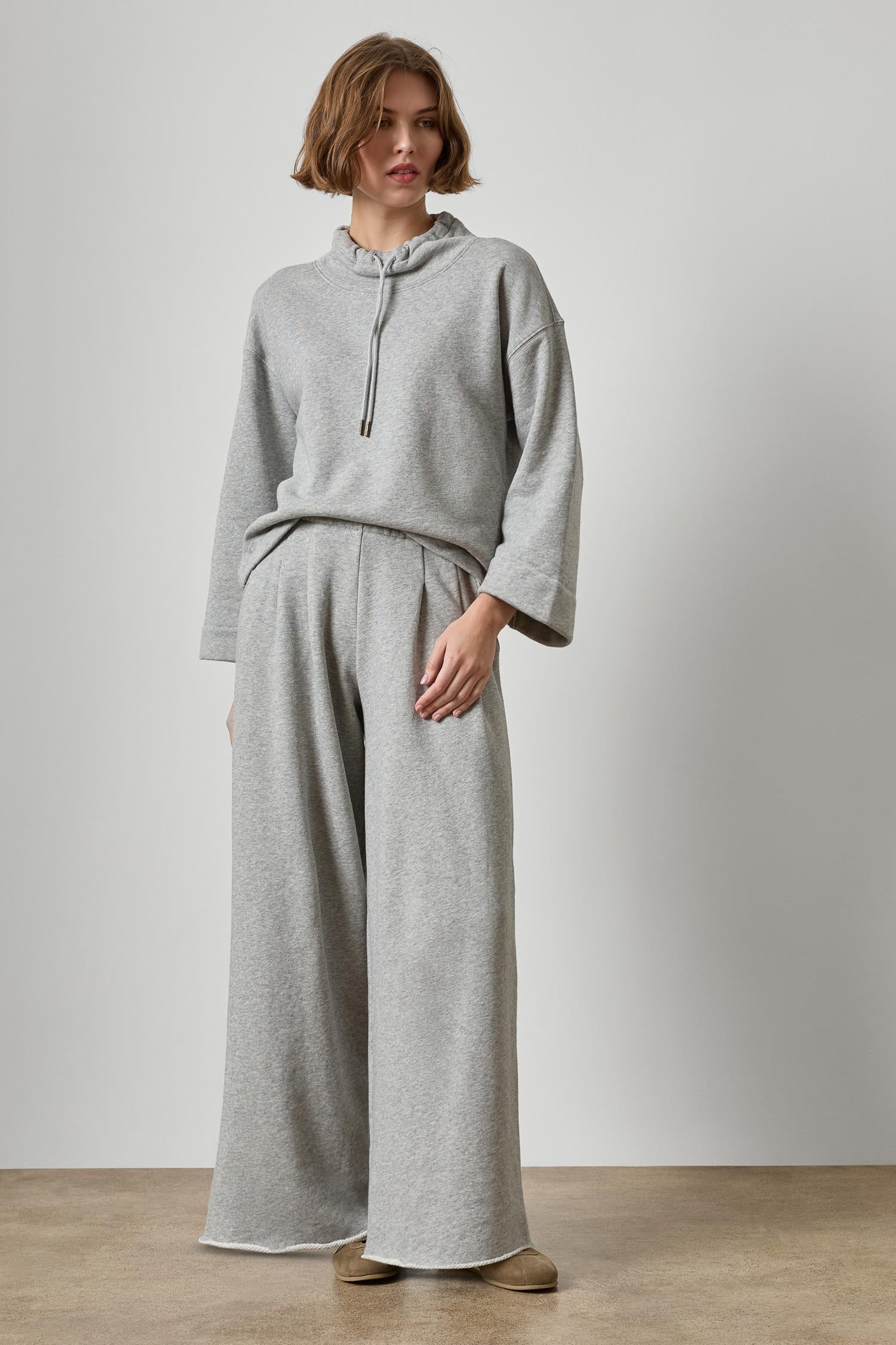 Easy Scrunch Neck Womens Top Heather Grey A1