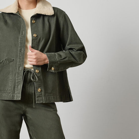 Washed Twill Pleat Back Jacket Womens Jacket Juniper A4