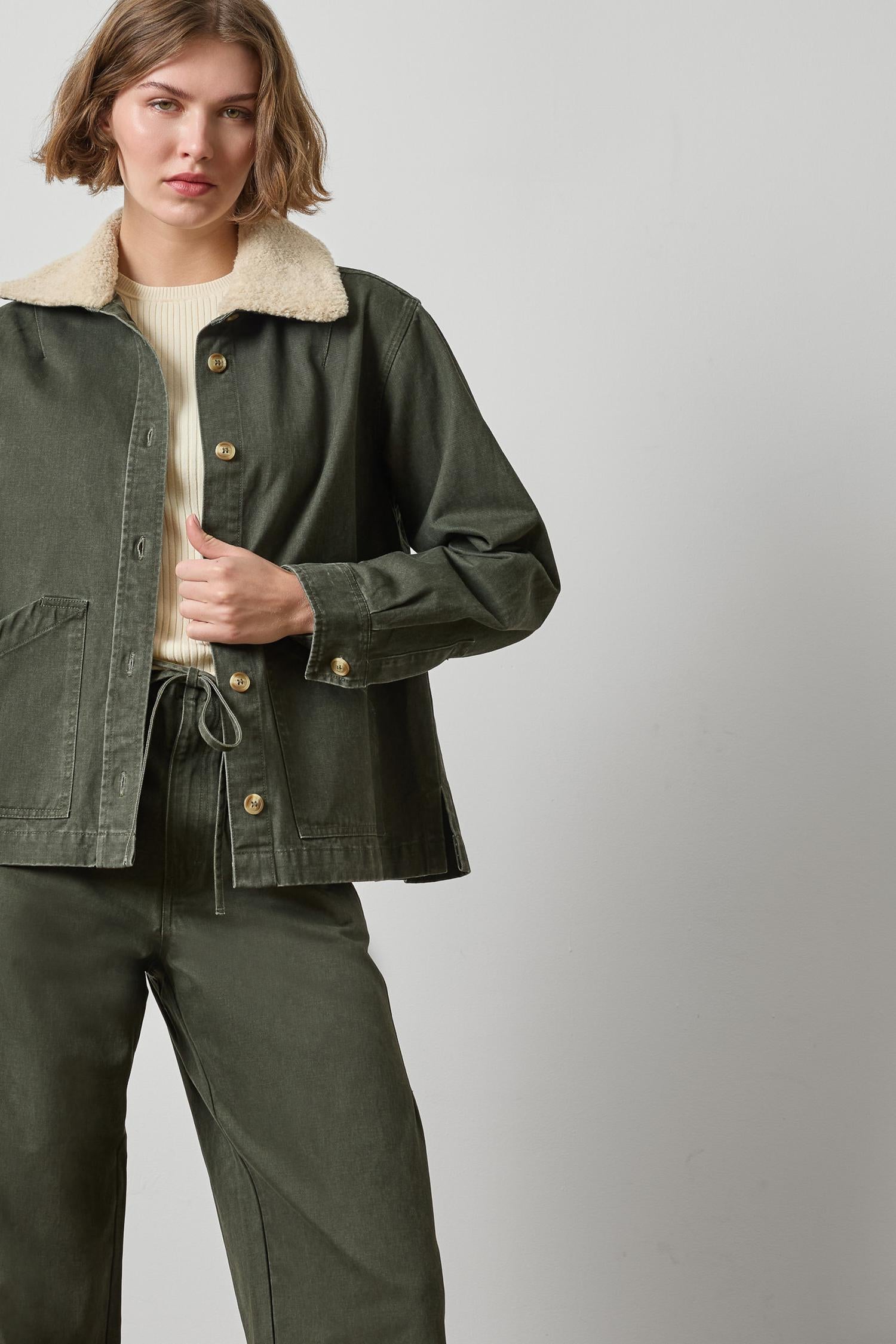 Washed Twill Pleat Back Jacket Womens Jacket Juniper A4
