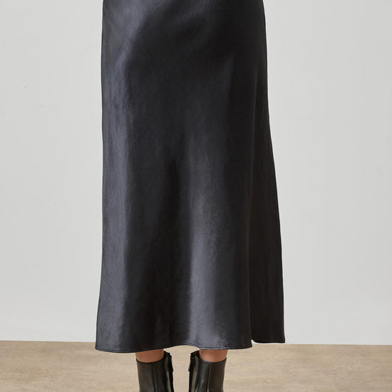 Slub Woven Bias Skirt Womens Skirt Black A2