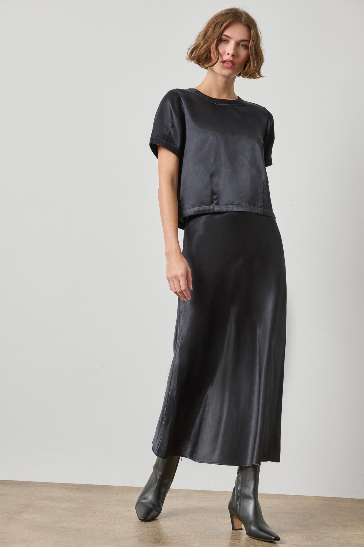 Slub Woven Bias Skirt Womens Skirt Black A3