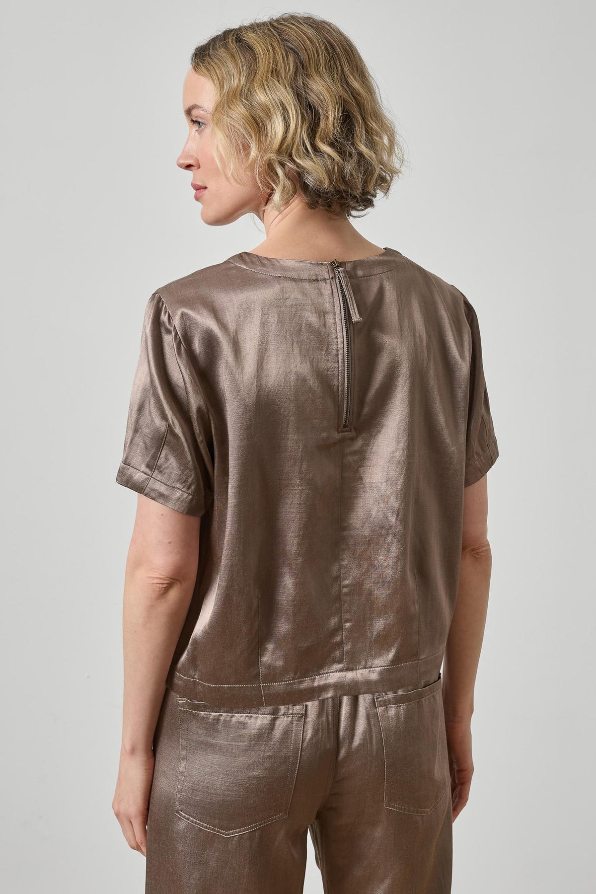 Slub Woven Darted Top Womens Top Shiitake A2