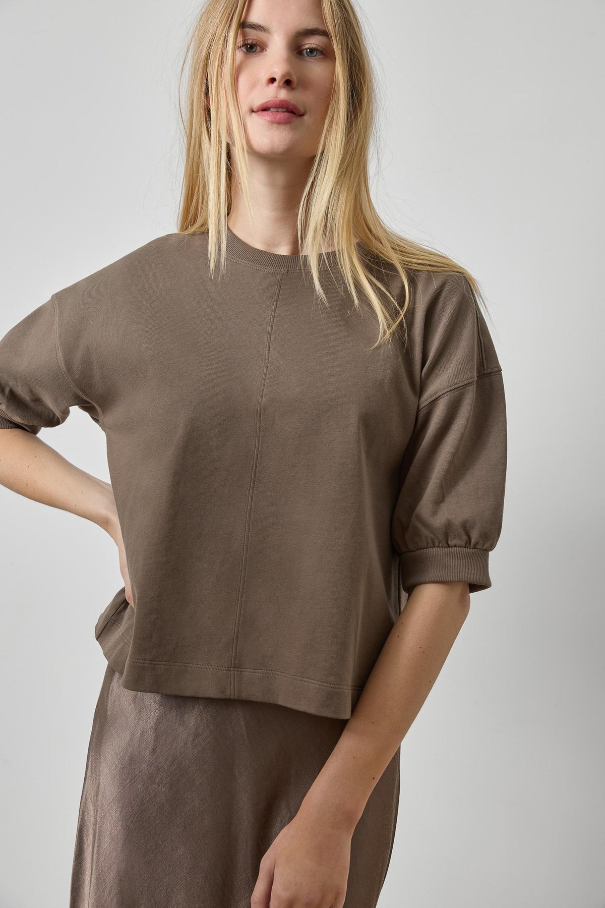 Half Sleeve Ribbed Trim Sweatshirt Womens Top Shiitake A1