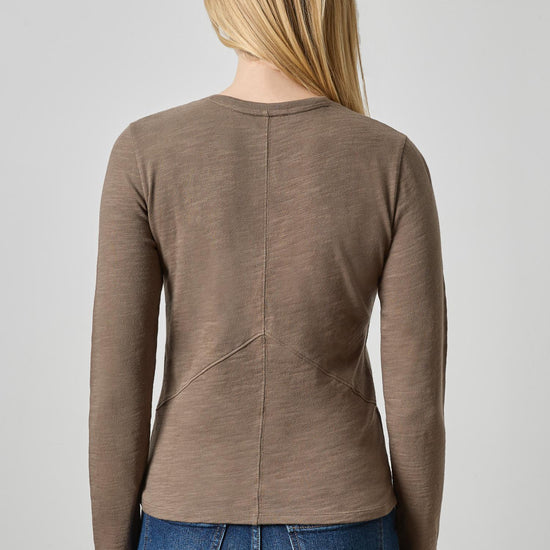 Vintage Long Sleeve Seamed V-Neck Womens Top Shiitake A2