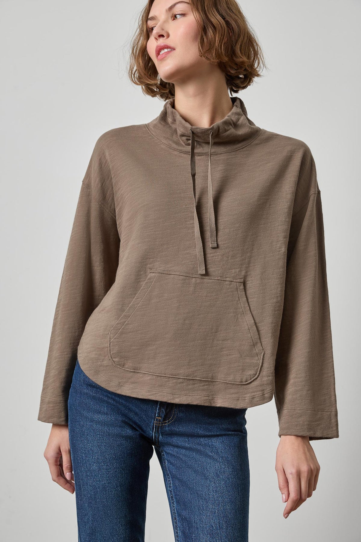 Vintage Kangaroo Pocket Drop Shoulder Womens Top Shiitake A1