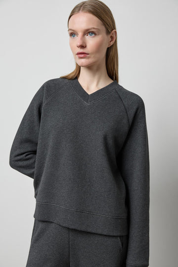 Oversized Sweatshirt in color Graphite Heather Image A1