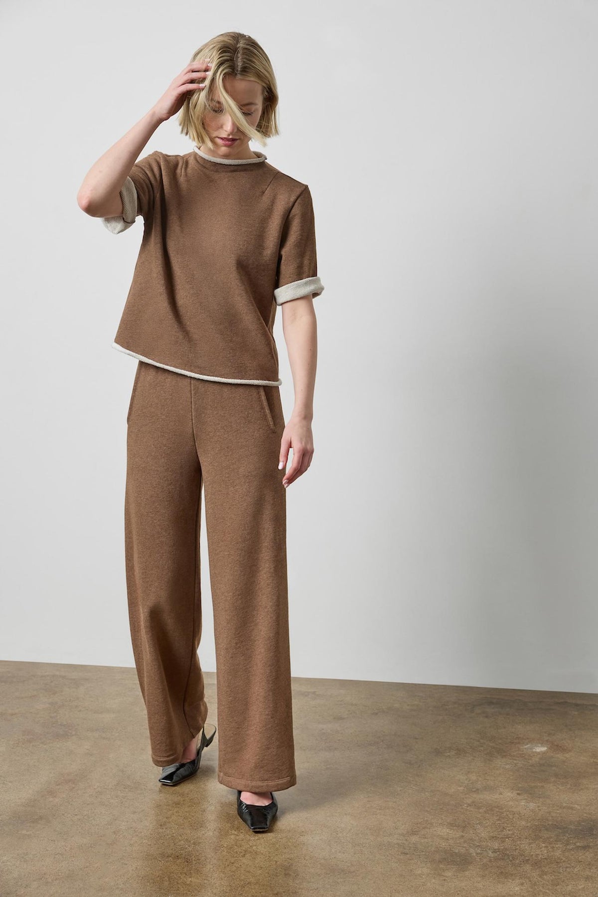Roll Neck Short Sleeve Sweatshirt in color Cocoa Heather Image A0