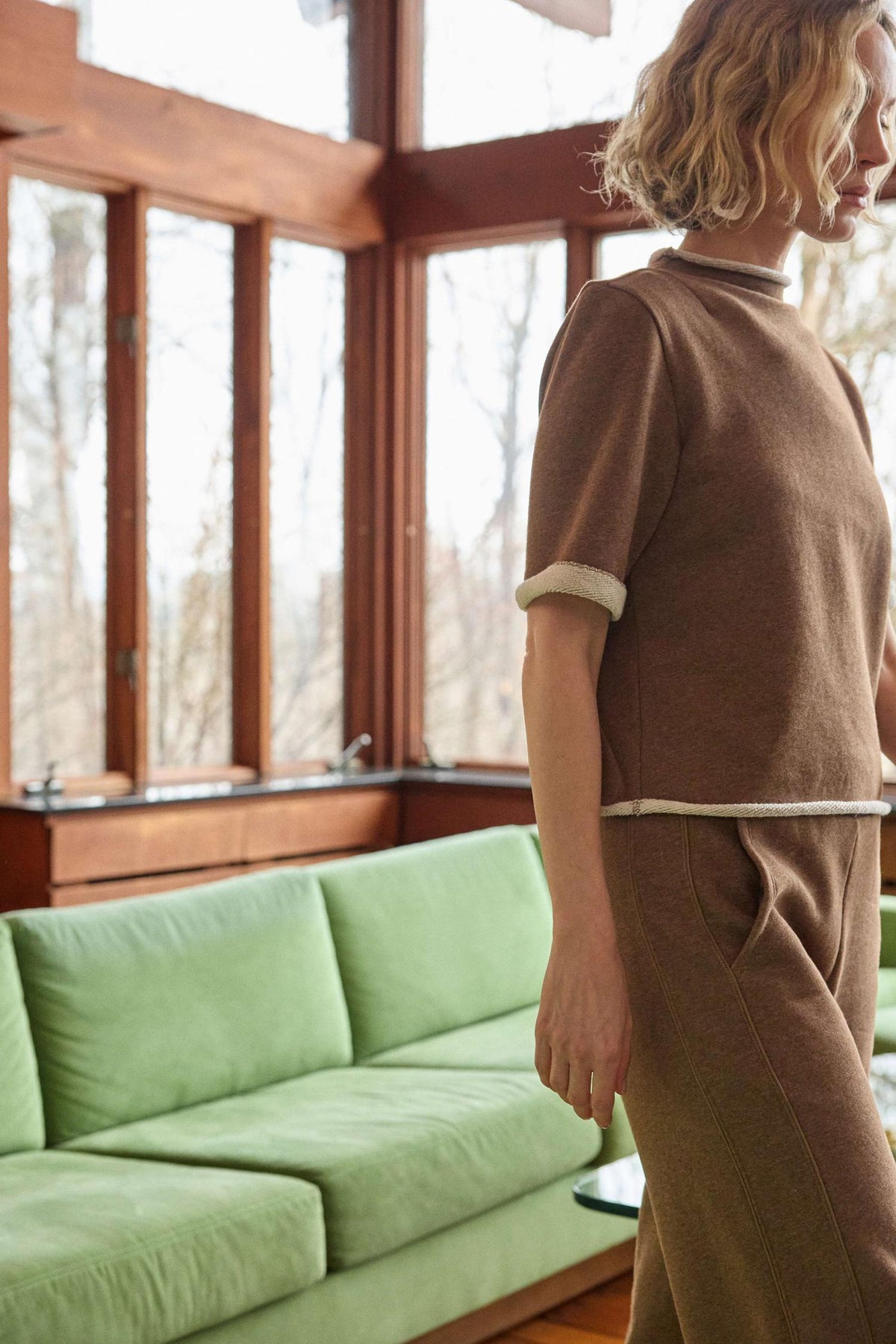 Roll Neck Short Sleeve Sweatshirt in color Cocoa Heather Image C2