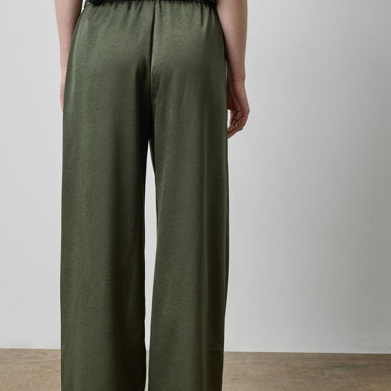 Crepe Satin Trouser in color Fir Image A2