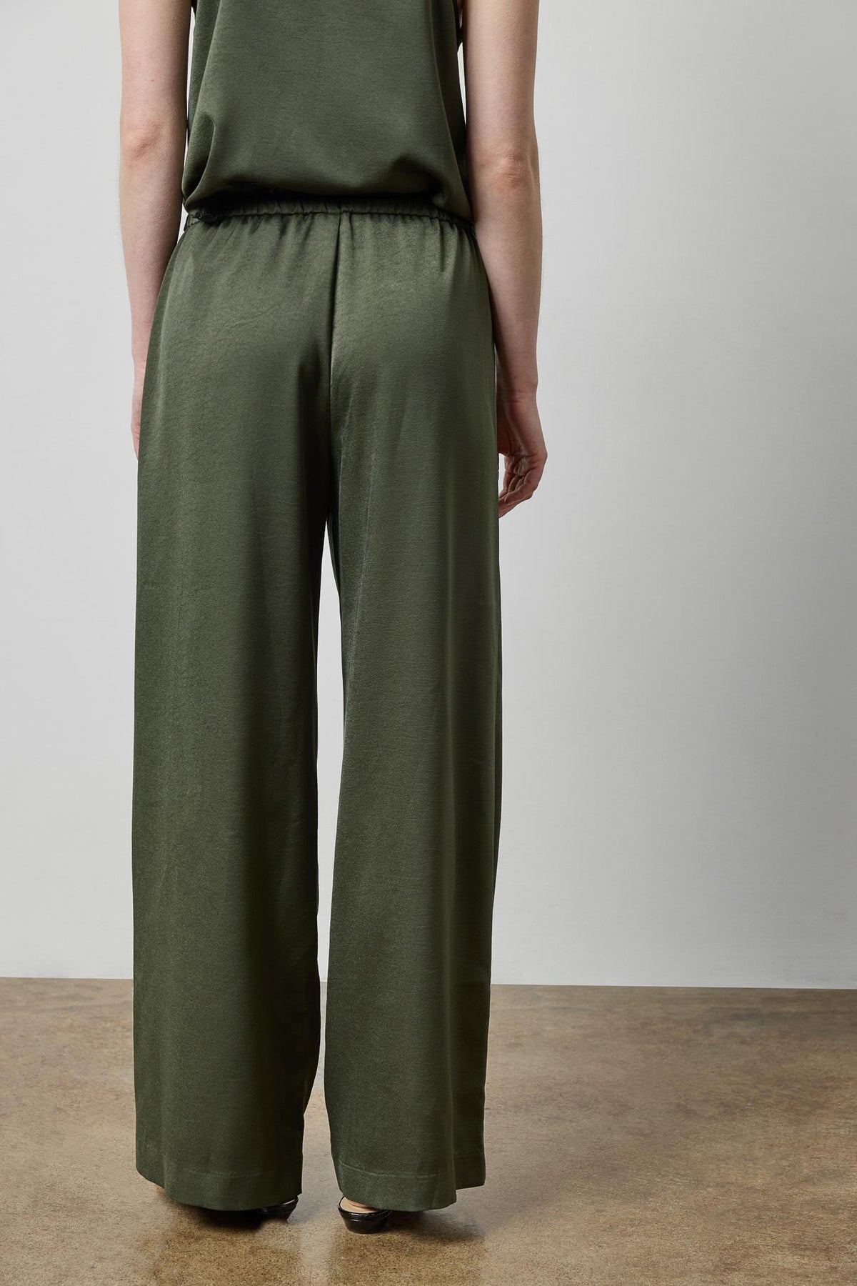 Crepe Satin Trouser in color Fir Image A2