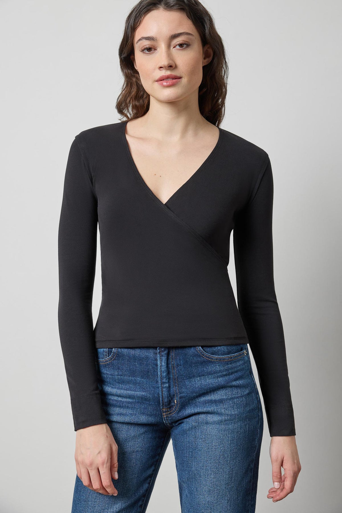 Refined Surplice in color Black Image A1
