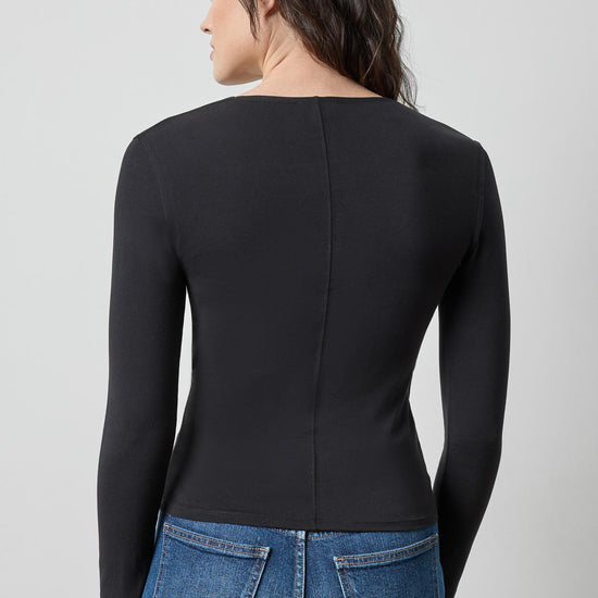 Refined Surplice in color Black Image A2