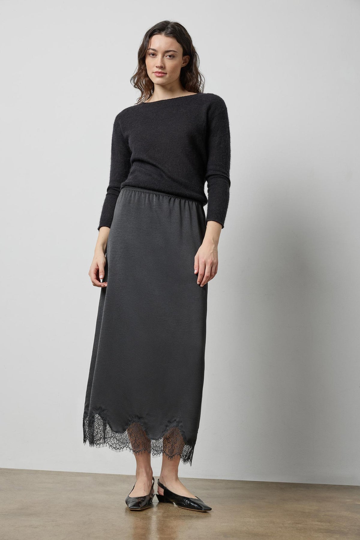 Featherweight Bateau Sweater in color Black Image A0