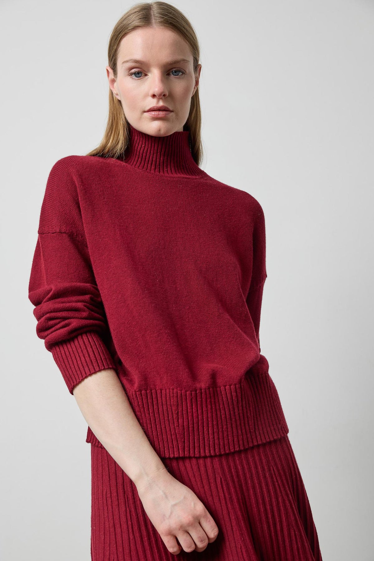 Relaxed Mock Turtleneck Sweater in color Wineberry Image A4
