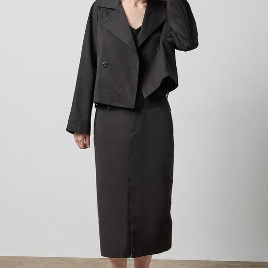 Short Blazer in color Black Image A3