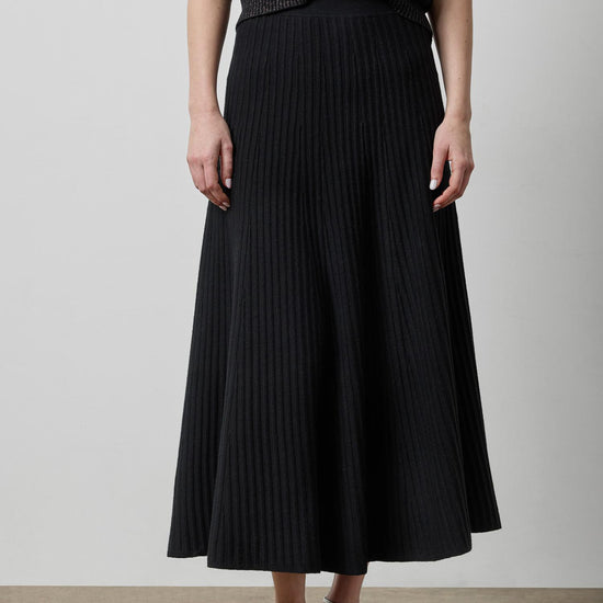 Knit Flared Skirt in color Black Image A1