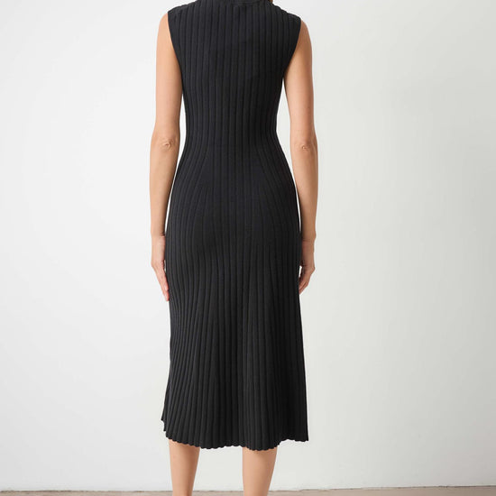 Midi Flare Dress in color Black Image A2