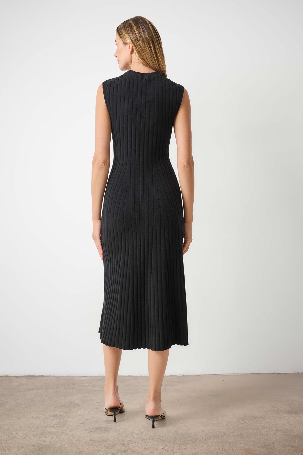Midi Flare Dress in color Black Image A2