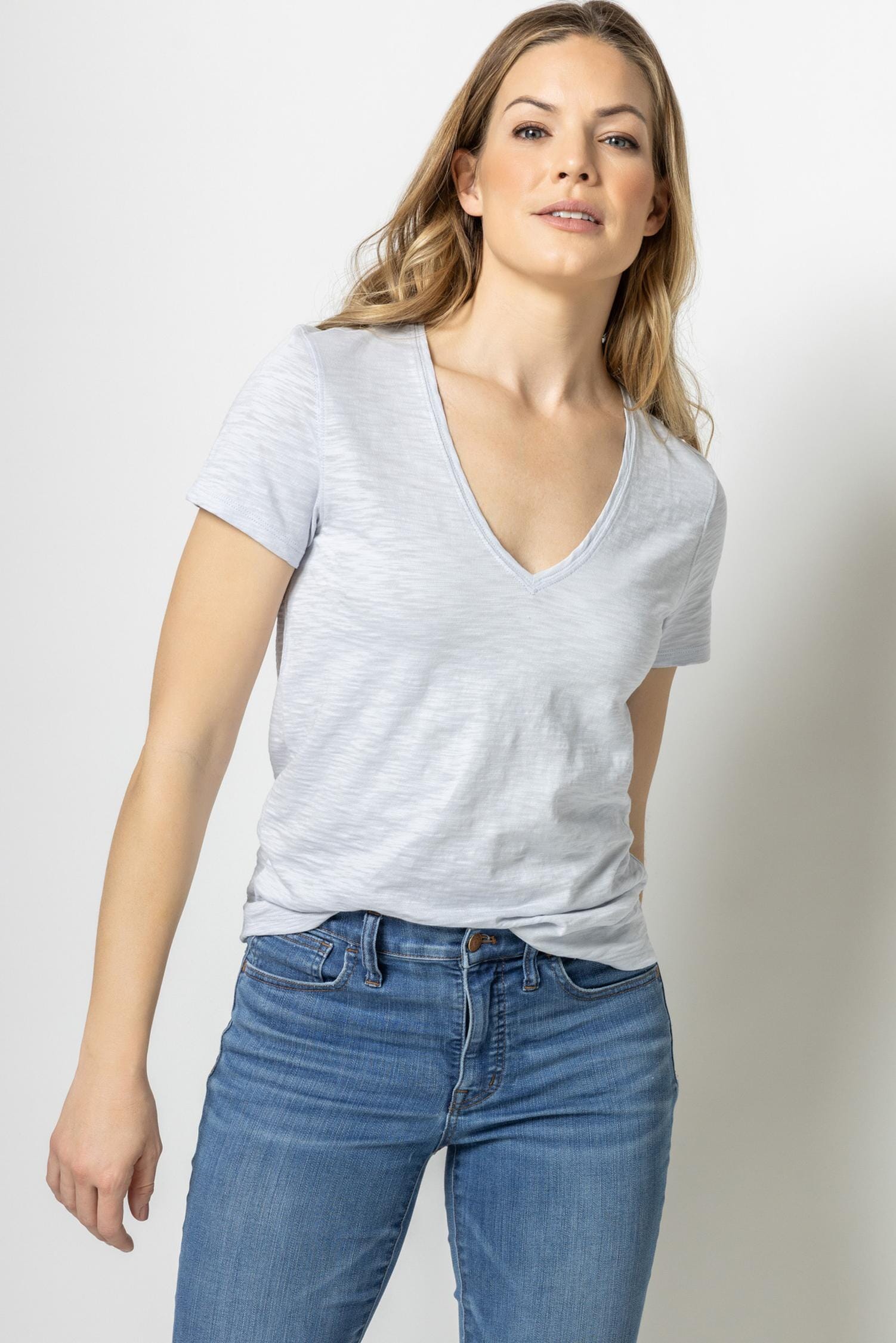 V-Neck Short Sleeve Back Seam Tee Womens Top Iceberg A1