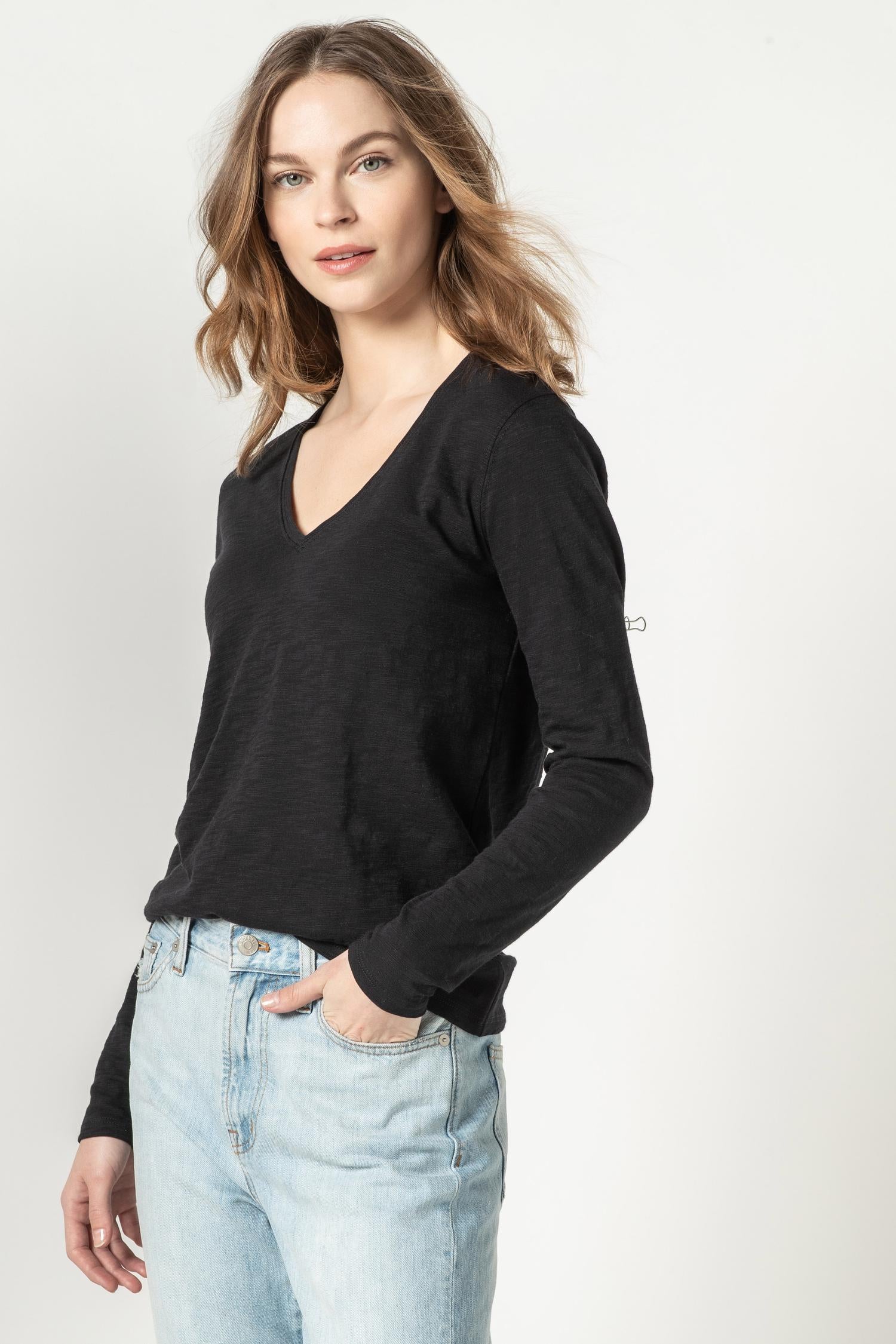 Back Seam Long Sleeve V-Neck Womens Top Black A3