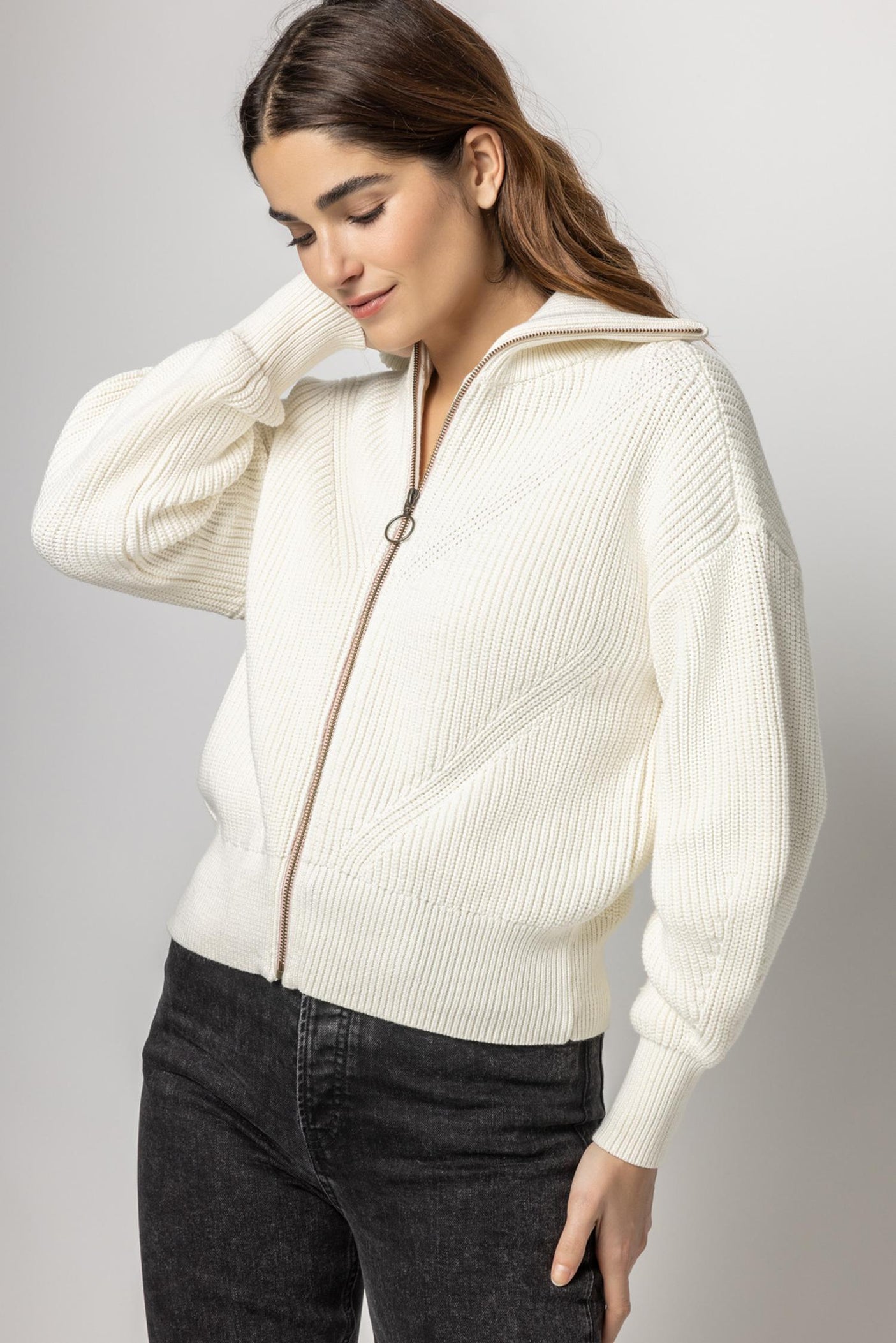 Women's Jackets & Sweaters